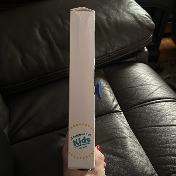 Otter box  EasyGrab Tablet IPad Case - Picture 3 of 13